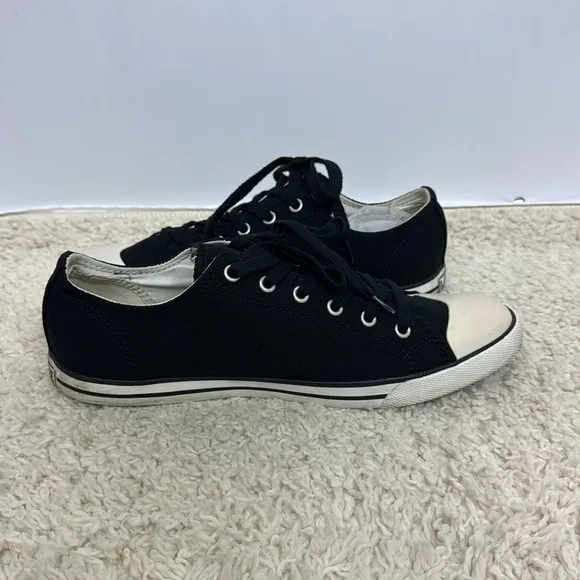 Lacoste Low‎ Top  Black Sneakers Size 9.5 Men’s