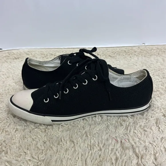 Lacoste Low‎ Top  Black Sneakers Size 9.5 Men’s