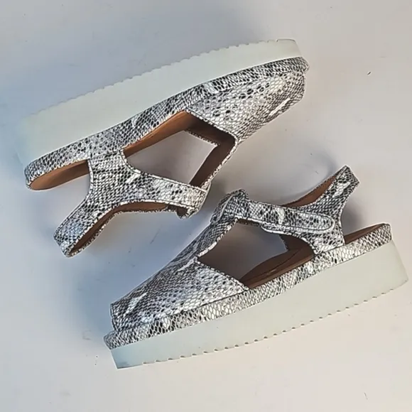 L'Amour Des Pieds Almika Leather Snakeskin Peep Toe Platform Peep Toe Sandal
