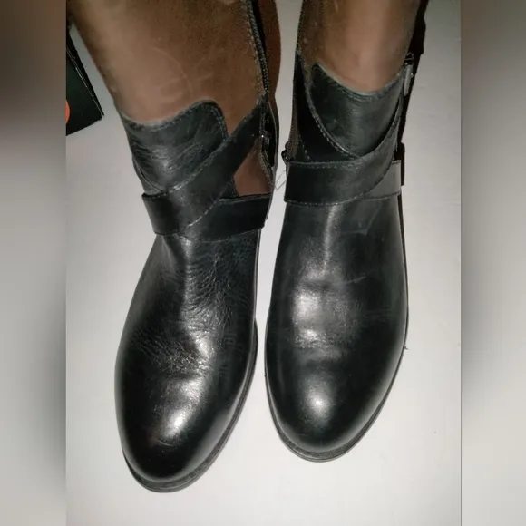 Lauren Ralph Lauren (Size 6B) Black &amp; Brown Leather Wide Calf Riding Knee Boots