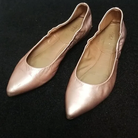 Leather pointed toe ballet flats metallic pink