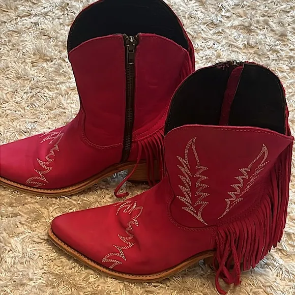 Liberty Black Fushia Fringe Cowboy Boots - Size 9