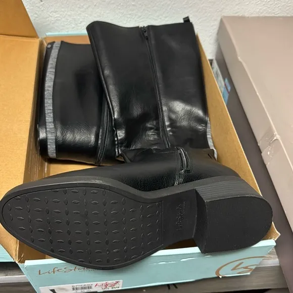 LIFESTRIDE Blythe High Shaft Boots (WIDE)