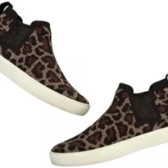 Like New Rothy's Wildcat Chelsea Boot Sneakers - Size 8.5
