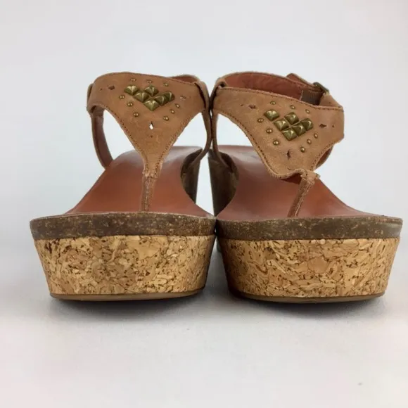Lucky Brand Womens Narnie Cork Wedge Sandals Tan Leather Studded Thong size 9.5