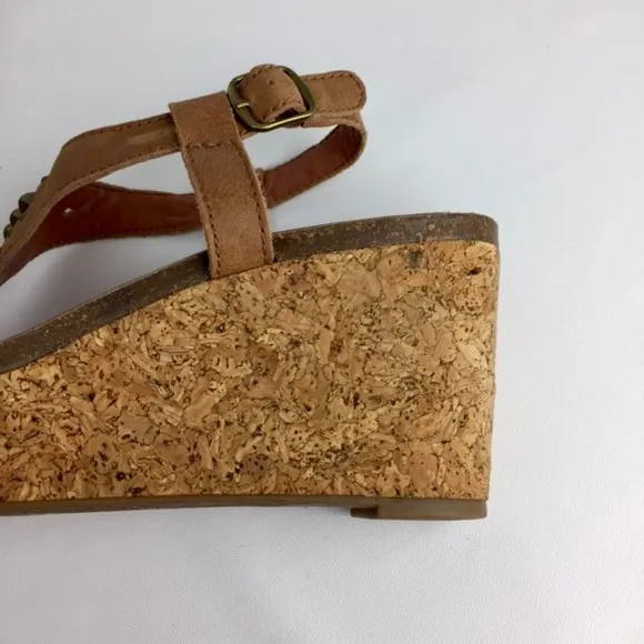 Lucky Brand Womens Narnie Cork Wedge Sandals Tan Leather Studded Thong size 9.5