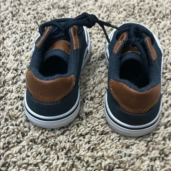 Macgellan - Kids Navy and Brown Sneakers
