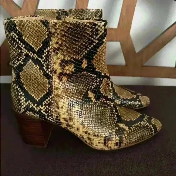 MADEWELL FIONA BOOTS SNAKE EMBOSSED LEATHER STACKED HEEL PONITY TOE 6 1/2