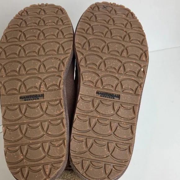 Manitobah Mukluks Sherling Lined Cabin Loafers Slippers Brown Size 9 Loungewear