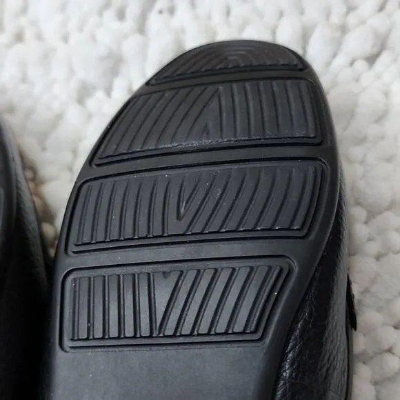 MARC FISHER BLACK PEBBLED LEATHER LADIES SIZE 5.5 WITH HORSEBIT  VERY GUC 🔥 🥵