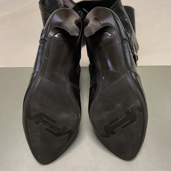 Marc Fisher dark brown heeled boots (like new)*