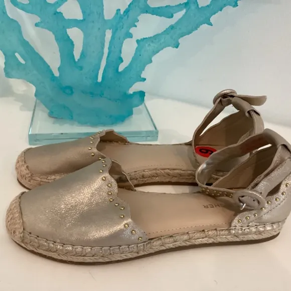 Marc Fisher Leather Espadrilles with Ankle Strap Jarquis Light Gold Studded Sz 6