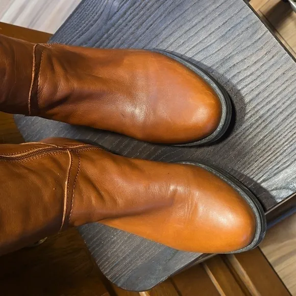 Marc Fisher Leather Wide Calf Taite Riding Boots Ladies Size 7.5 Carmel Color