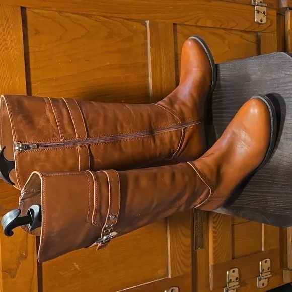 Marc Fisher Leather Wide Calf Taite Riding Boots Ladies Size 7.5 Carmel Color