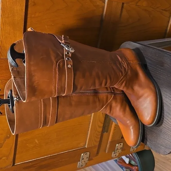 Marc Fisher Leather Wide Calf Taite Riding Boots Ladies Size 7.5 Carmel Color