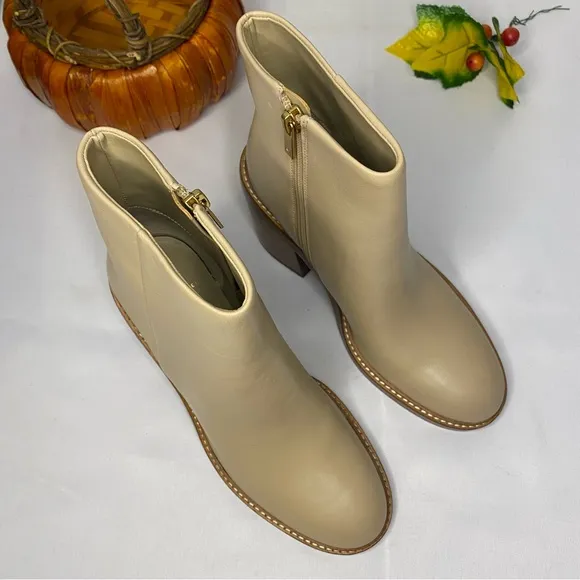 Marc Fisher LTD Haleena Ankle Boot Size 6.5