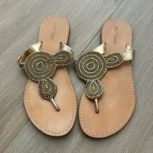 Matisse Gold Leather w/Gold &amp; Silver Rhinestone Embelisshed Thong Sandals 8