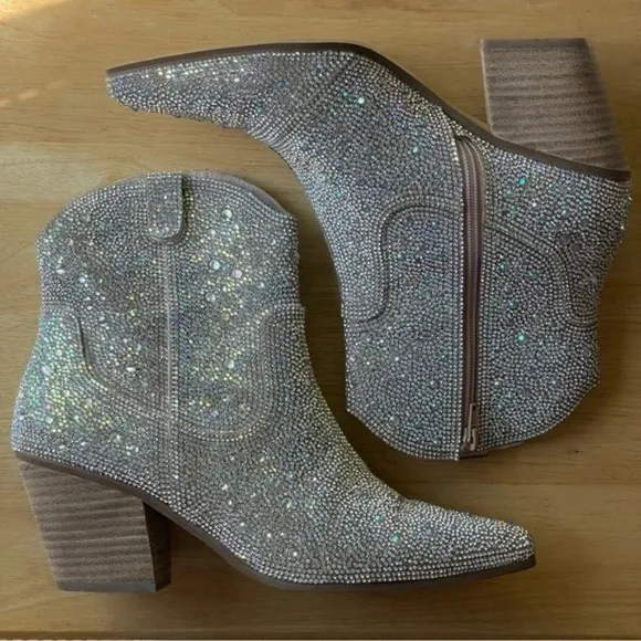 MATISSE HARLOW WESTERN ANKLE BOOTies clear rhinestones boots size 7, 8 new!!