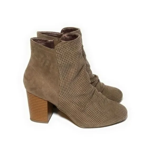 Maurices Crystal Scrunch Ankle Booties in Taupe Stacked Heel Womens Size 8.5