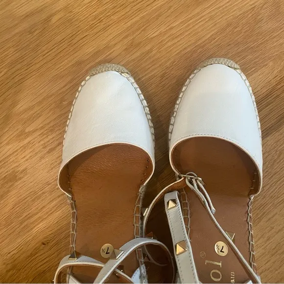 Maypol Womens White Leather Espadrilles w Gold Stud  Detail / NWOT/ Size 7.5