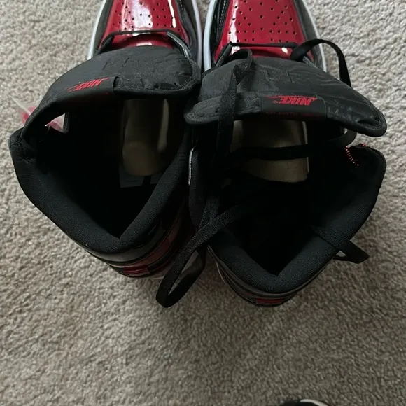 Men Air Jordon 1 Breds patent leather , size 10 , new.