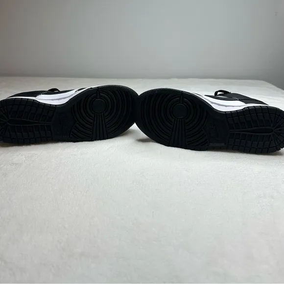 Men's Black and White Sneakers