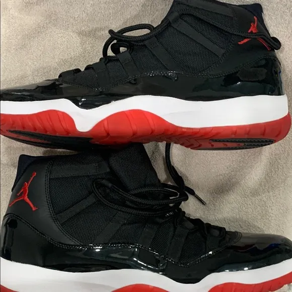 Mens Jordan Jumpman Black and Red SneakersNeeds Cleaning No Box
