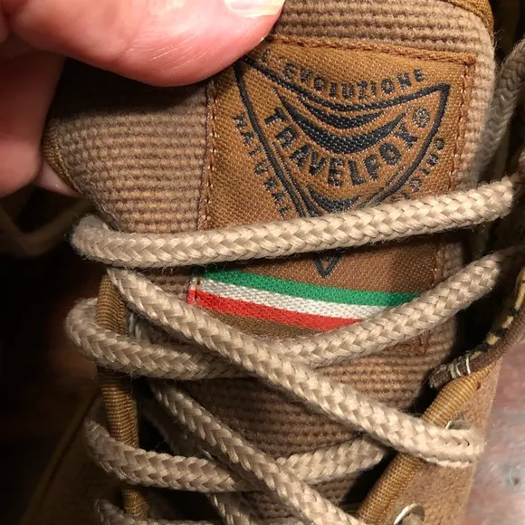 Men’s Travel Fox Brown Canvas Lace Up Sz 10.5
