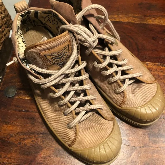 Men’s Travel Fox Brown Canvas Lace Up Sz 10.5
