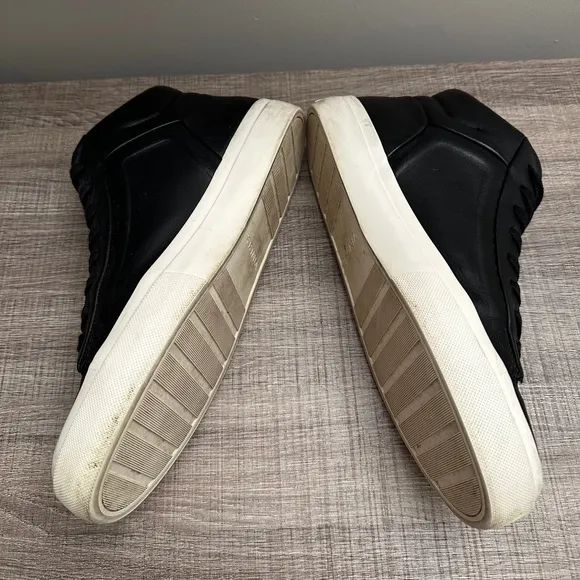 Men's Vince Fynn Leather High-Top Sneakers (scuffs around white sole &amp; bottoms!)