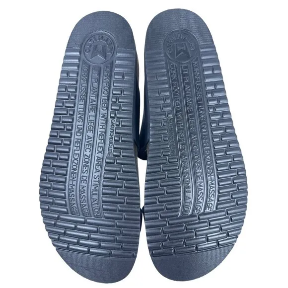 Mephisto Women's Helen Thong Sandal in Navy Leather, Size EU 39 / US 9