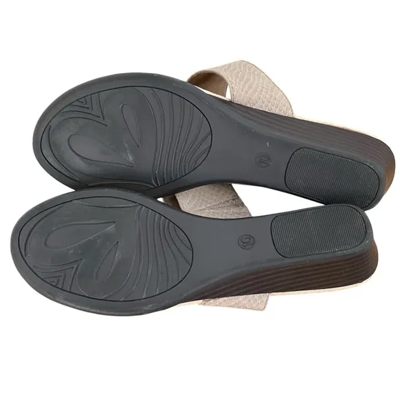Mia Amore Berenice Jeweled Embellished Wedge Thong Sandals 10 M