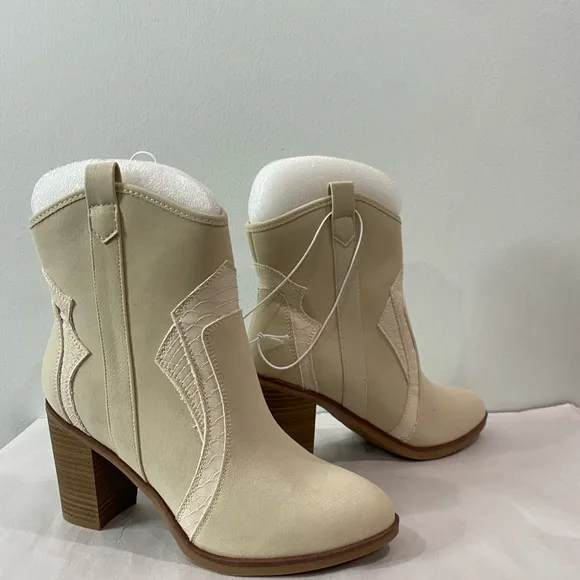 MIA Simmone Cowboy Boots ivory