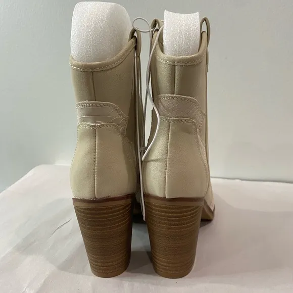 MIA Simmone Cowboy Boots ivory