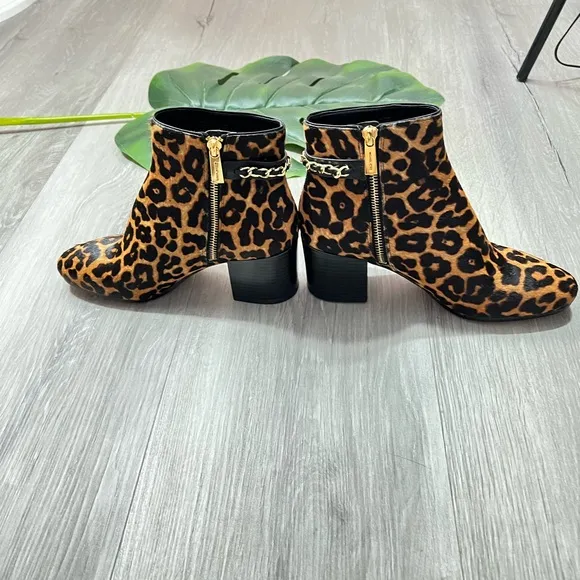 Michael Kors Elsa Mid Bootie Cheetah. Hair-calf  ✨brand new✨ No box