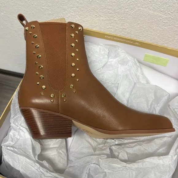 Michael Kors ‘Kinlee’ heeled boots