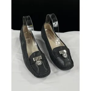 Michael Kors SKU 7790 Womens Black Leather Loafers Size 6.5