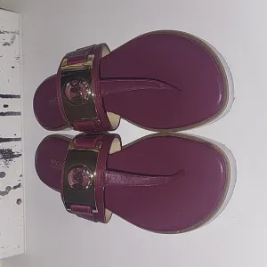 Michael Michael Kors Briar thong sandals in Berry, sz 7.5