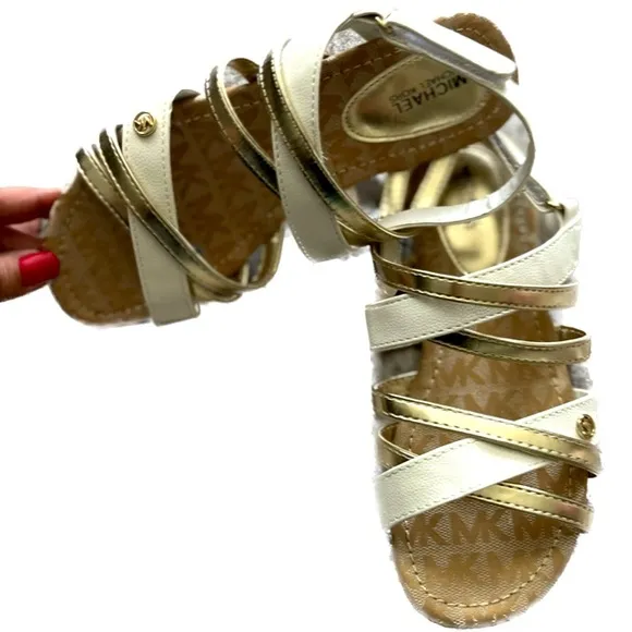 MICHAEL Michael Kors Chantria Sandals, Girls Size 3 / Women’s Size 5.
