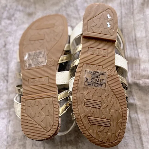 MICHAEL Michael Kors Chantria Sandals, Girls Size 3 / Women’s Size 5.