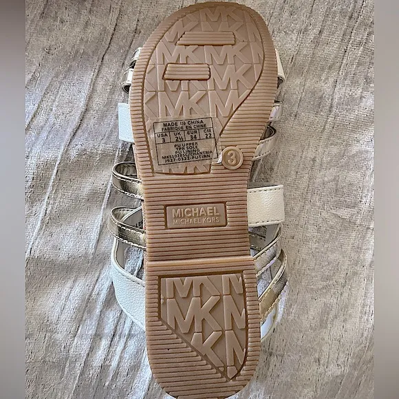 MICHAEL Michael Kors Chantria Sandals, Girls Size 3 / Women’s Size 5.