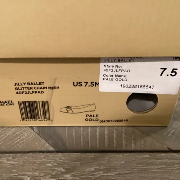 MICHAEL MICHAEL KORS Women's Jilly Round Toe Ballet Flats, size 7.5