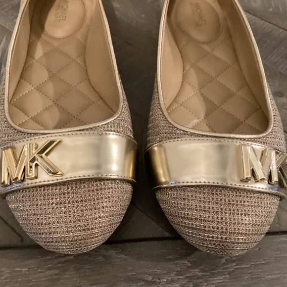 MICHAEL MICHAEL KORS Women's Jilly Round Toe Ballet Flats, size 7.5