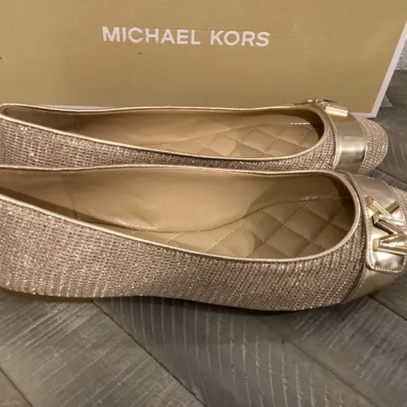 MICHAEL MICHAEL KORS Women's Jilly Round Toe Ballet Flats, size 7.5