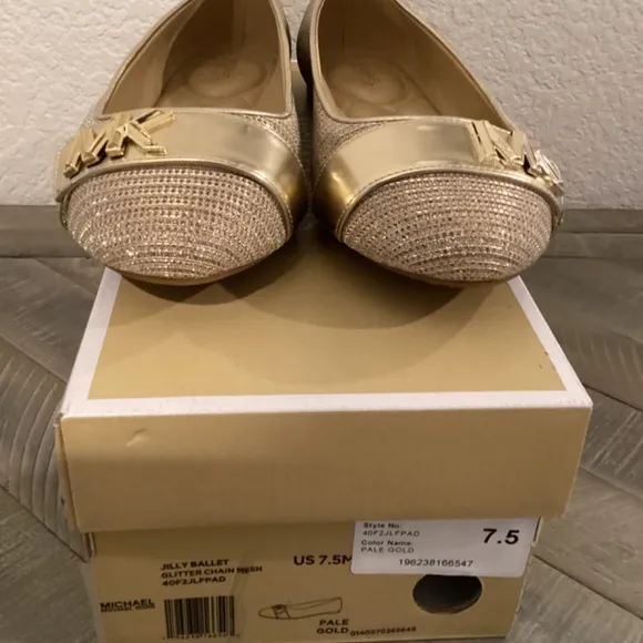 MICHAEL MICHAEL KORS Women's Jilly Round Toe Ballet Flats, size 7.5