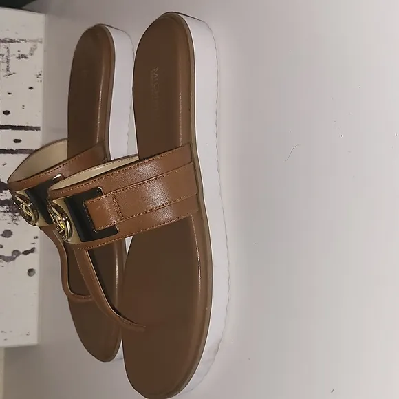 Micheal Kors Briar Thong Sandals, Brown And Gold, Sz 7.5