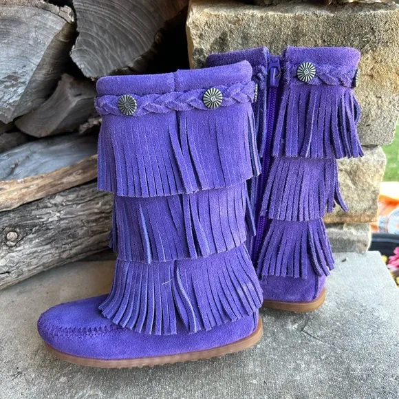 Minnetonka girls purple suede boots 3 layer fringe moccasin calf boots Sz-9. C