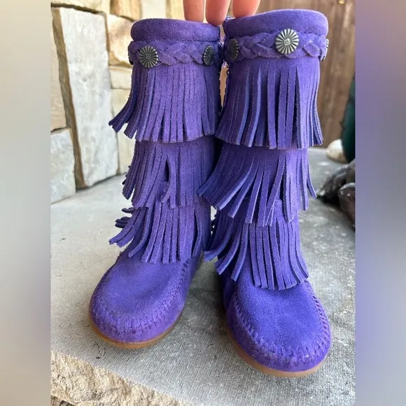Minnetonka girls purple suede boots 3 layer fringe moccasin calf boots Sz-9. C