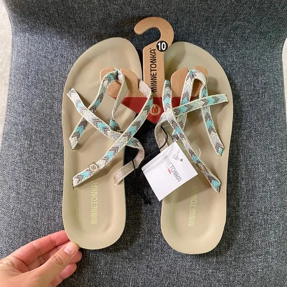 MINNETONKA Printed Thong Sandals