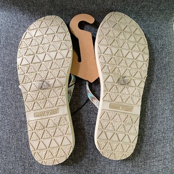 MINNETONKA Printed Thong Sandals